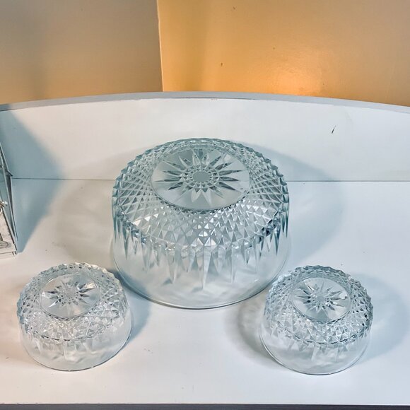 Vintage Arcoroc Diamant Starburst Bowl Set (Large 9" Bowl + Two 5" Bowls) - Picture 3 of 5